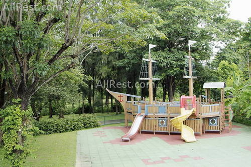 Rose Garden Riverside 16